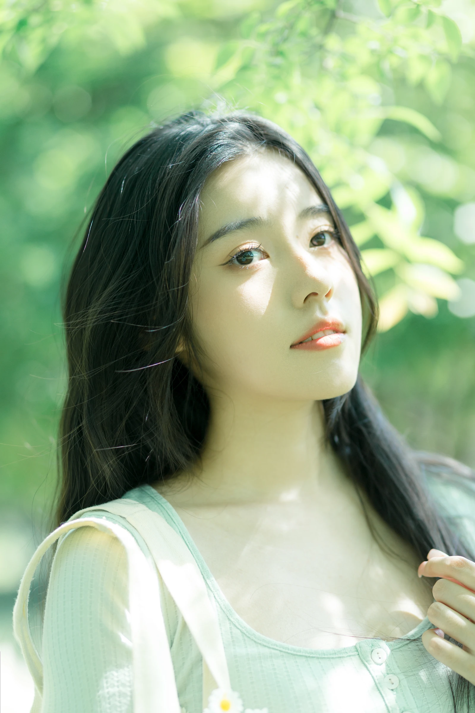 [YITUYU]艺图语-2024.10.16-曼波-靜鏡婧-[27P-244MB]-6.webp